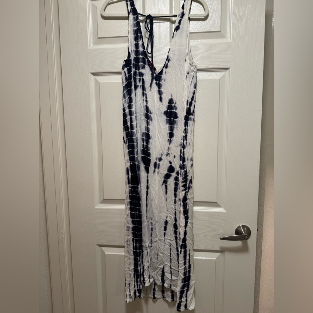 Aakaa Blue & White Tie-Dye Maxi Dress - Picture 7 of 8